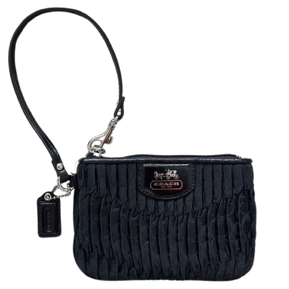 Vintage Coach Black Pleated Fabric with Leather Trim Wristlet - Picture 1 of 8